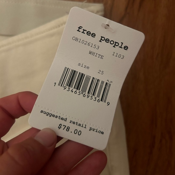 NWT Free People Flare pull on jeans - Picture 3 of 3